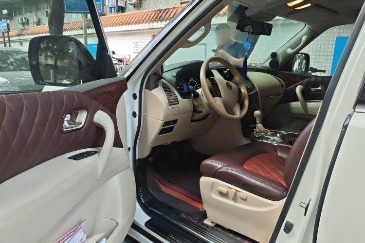Used Nissan Patrol  Driver Seat