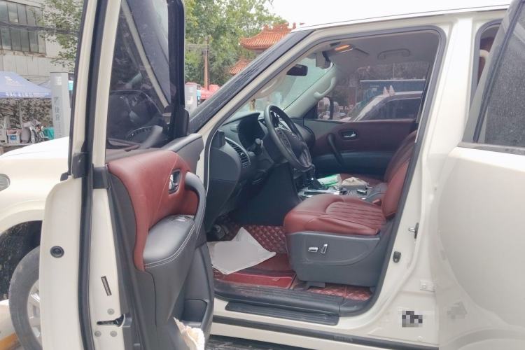 Used Nissan Patrol 2018 4.0L LinkedIn Edition Driver Seat