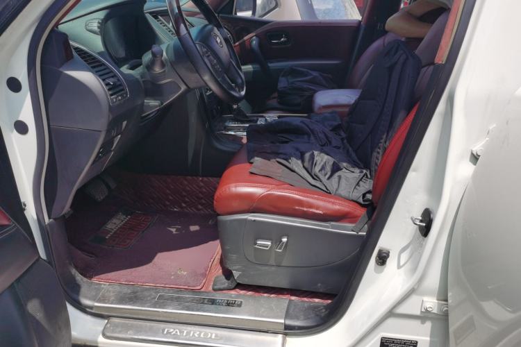 Used Nissan Patrol 2018 4.0L LinkedIn Edition Driver Seat