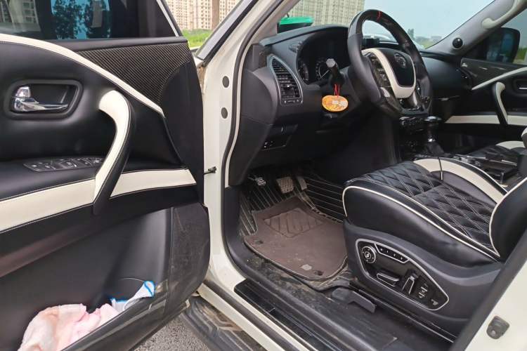 Used Nissan Patrol  Driver Seat