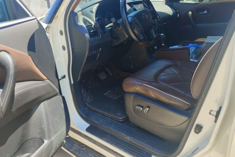 Used Nissan Patrol 2018 Y62 4.0 XE Middle East Driver Seat