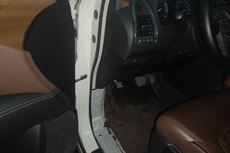 Used Nissan Patrol 2018 4.0L Automatic 7-Seater Middle East Version Driver Seat
