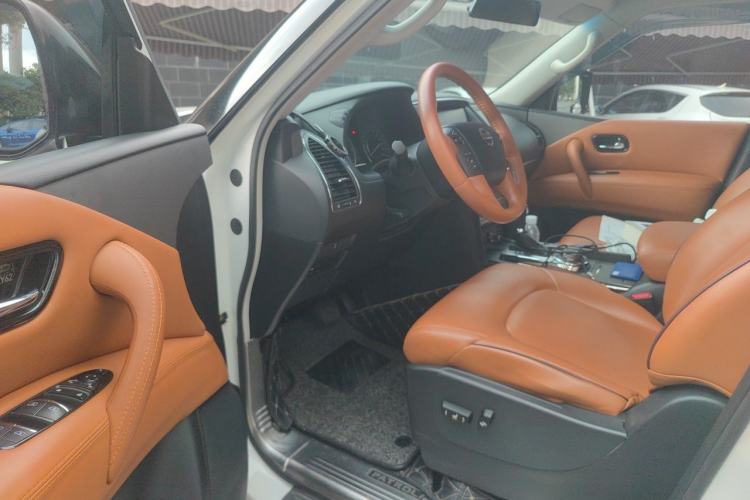 Used Nissan Patrol 2018 4.0L LinkedIn Edition Driver Seat