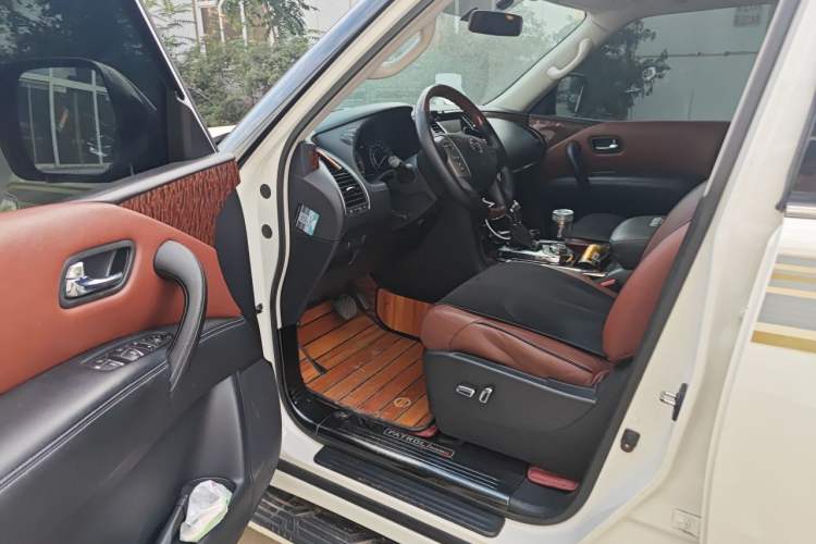 Used Nissan Patrol  Driver Seat