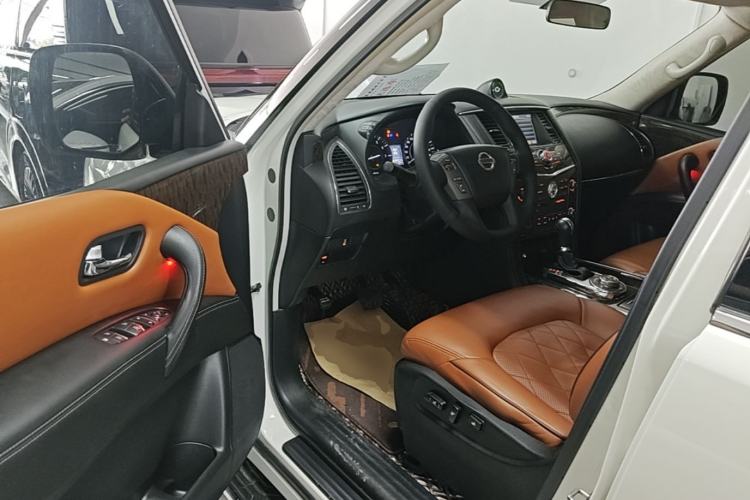 Used Nissan Patrol 2018 Y62 4.0 XE Middle East Driver Seat