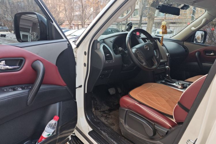 Used Nissan Patrol 2018 4.0L LinkedIn Edition Driver Seat