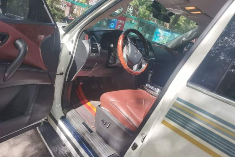 Used Nissan Patrol  Driver Seat