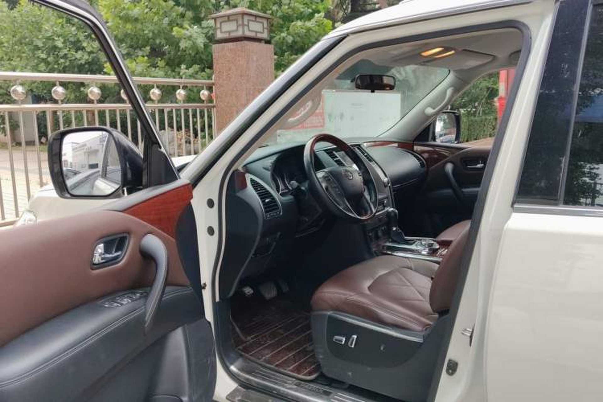 Used Nissan Patrol 2018 4.0L LinkedIn Edition Driver Seat