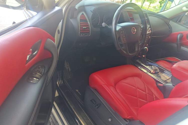Used Nissan Patrol 2018 4.0L LinkedIn Edition Driver Seat