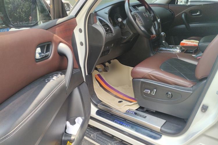 Used Nissan Patrol 2018 Y62 4.0 XE Middle East Driver Seat