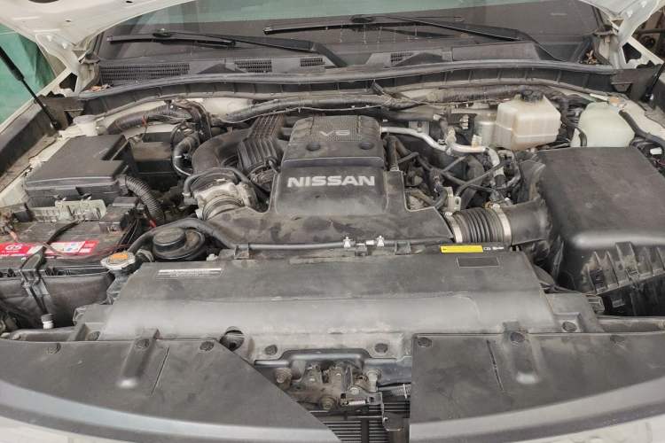 Used Nissan Patrol  Engine Bay