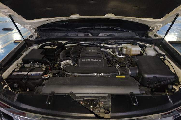 Used Nissan Patrol 2018 4.0L Platinum Edition Engine Bay