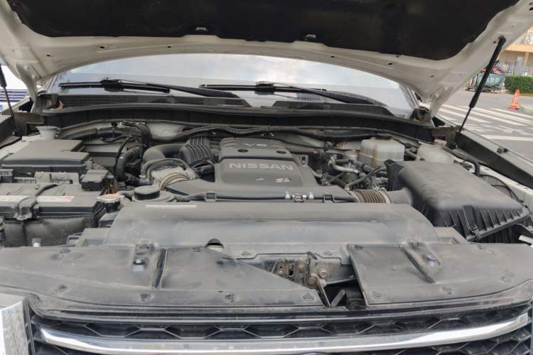 Used Nissan Patrol  Engine Bay