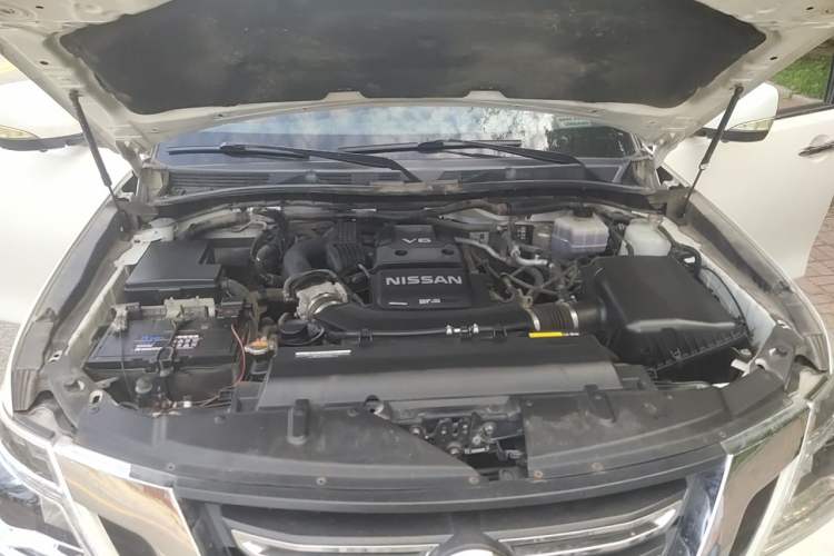Used Nissan Patrol 2018 4.0L Automatic 7-Seater Middle East Version Engine Bay
