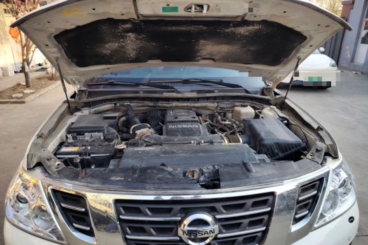 Used Nissan Patrol 2018 4.0L LinkedIn Edition Engine Bay