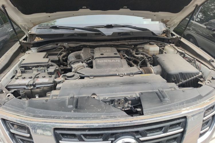 Used Nissan Patrol  Engine Bay