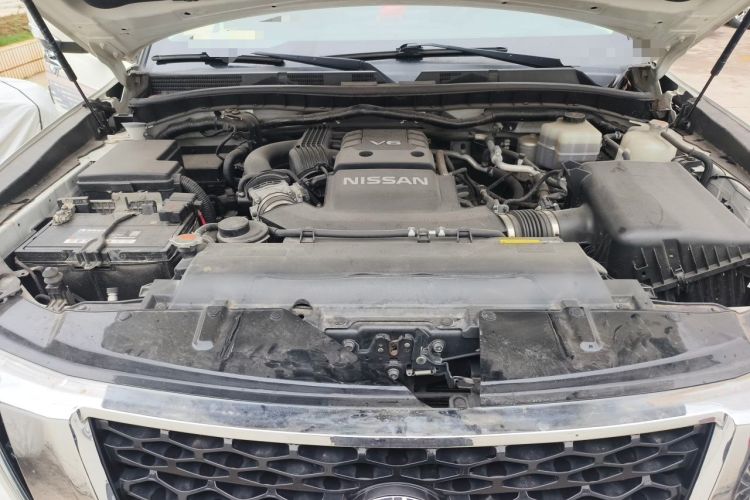 Used Nissan Patrol 2018 4.0L LinkedIn Edition Engine Bay