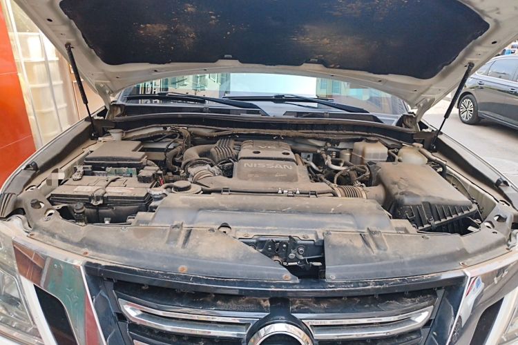 Used Nissan Patrol 2018 4.0L LinkedIn Edition Engine Bay