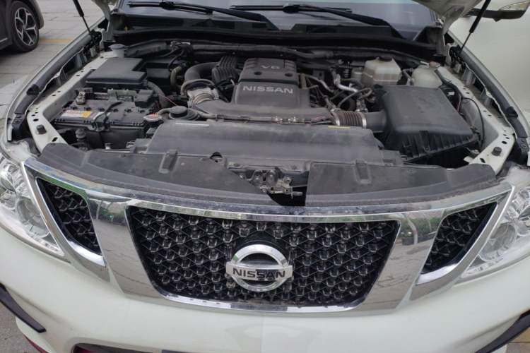 Used Nissan Patrol 2018 4.0L LinkedIn Edition Engine Bay