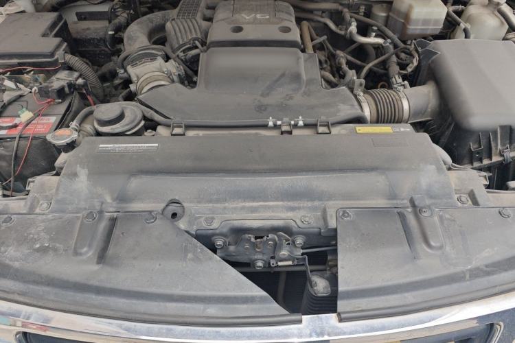 Used Nissan Patrol 2018 4.0L LinkedIn Edition Engine Bay