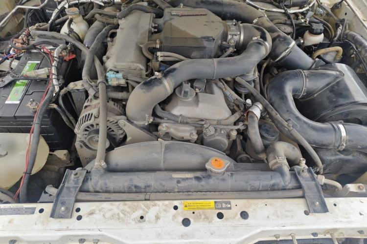 Used Nissan Patrol  Engine Bay