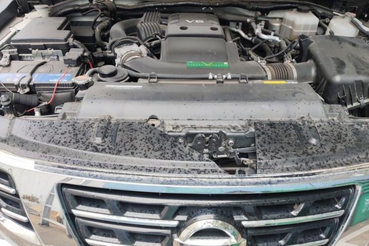 Used Nissan Patrol  Engine Bay