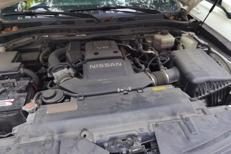 Used Nissan Patrol 2018 4.0L LinkedIn Edition Engine Bay