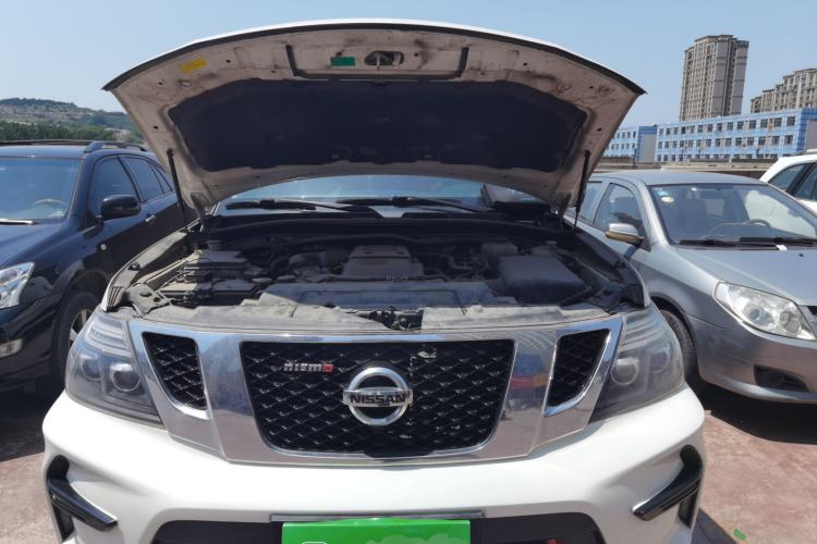 Used Nissan Patrol 2018 4.0L LinkedIn Edition Engine Bay