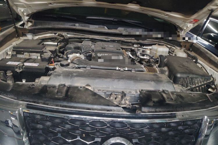 Used Nissan Patrol  Engine Bay