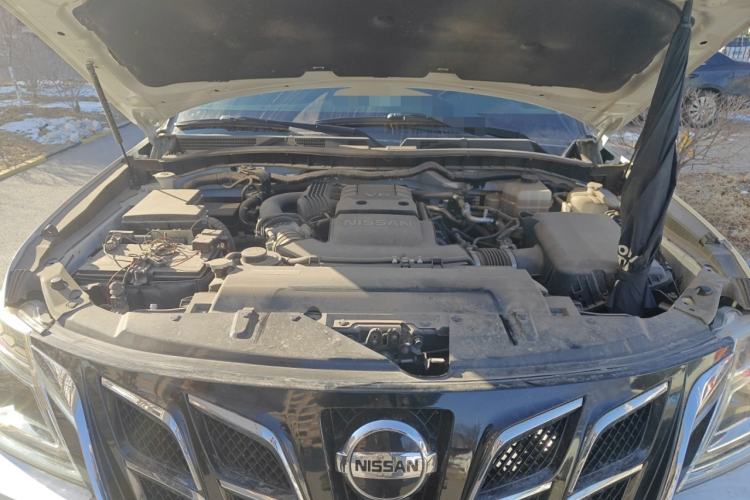 Used Nissan Patrol 2018 4.0L LinkedIn Edition Engine Bay
