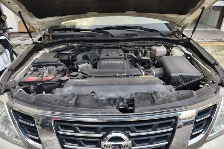 Used Nissan Patrol  Engine Bay