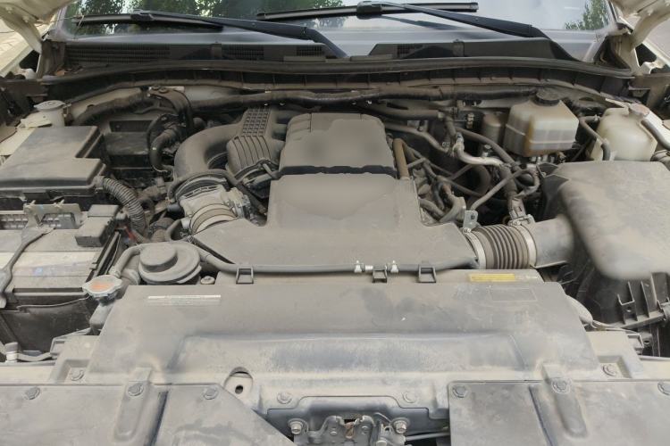 Used Nissan Patrol  Engine Bay