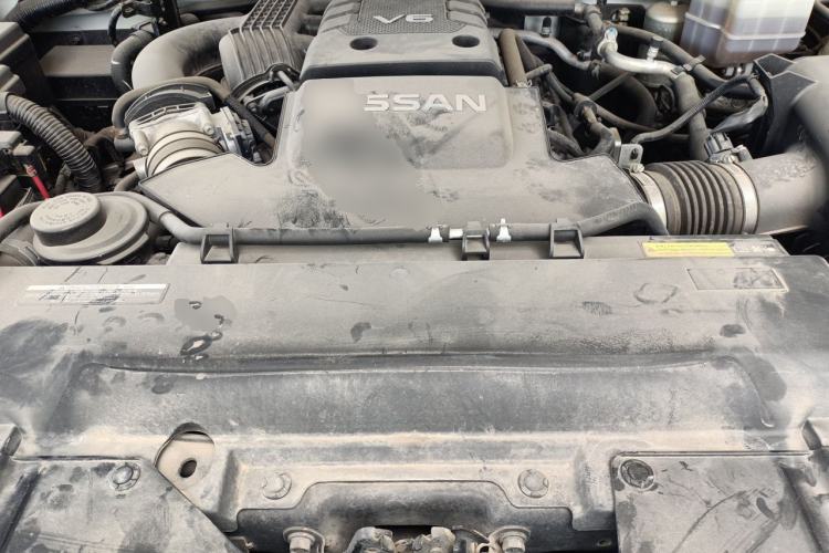 Used Nissan Patrol 2018 4.0L Automatic 7-Seater Middle East Version Engine Bay