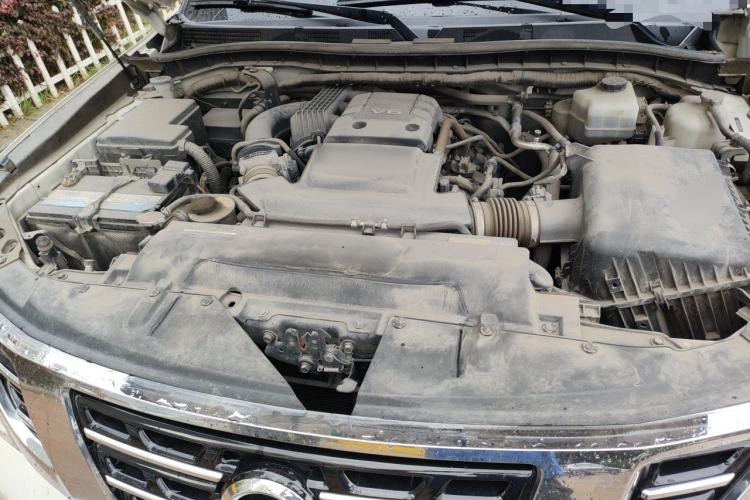 Used Nissan Patrol  Engine Bay