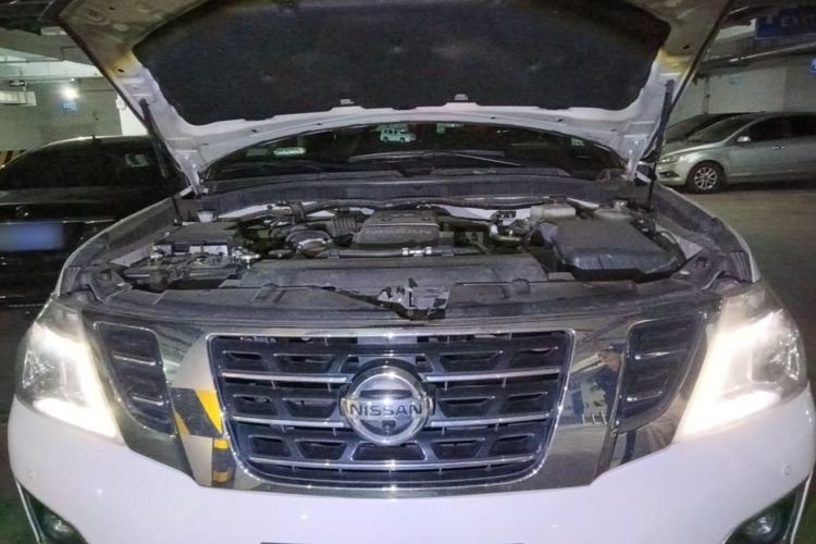 Used Nissan Patrol  Engine Bay