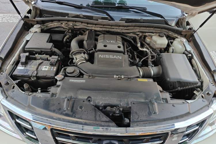 Used Nissan Patrol 2018 4.0L LinkedIn Edition Engine Bay