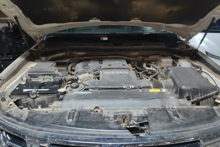 Used Nissan Patrol  Engine Bay