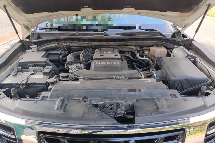 Used Nissan Patrol  Engine Bay
