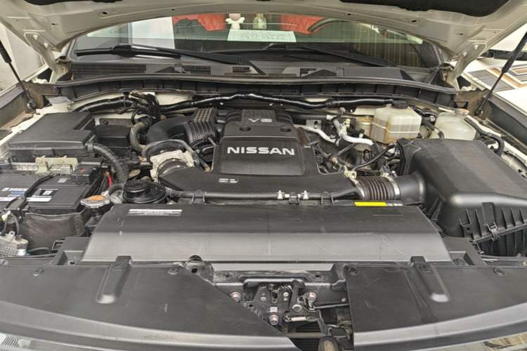 Used Nissan Patrol 2018 4.0L LinkedIn Edition Engine Bay