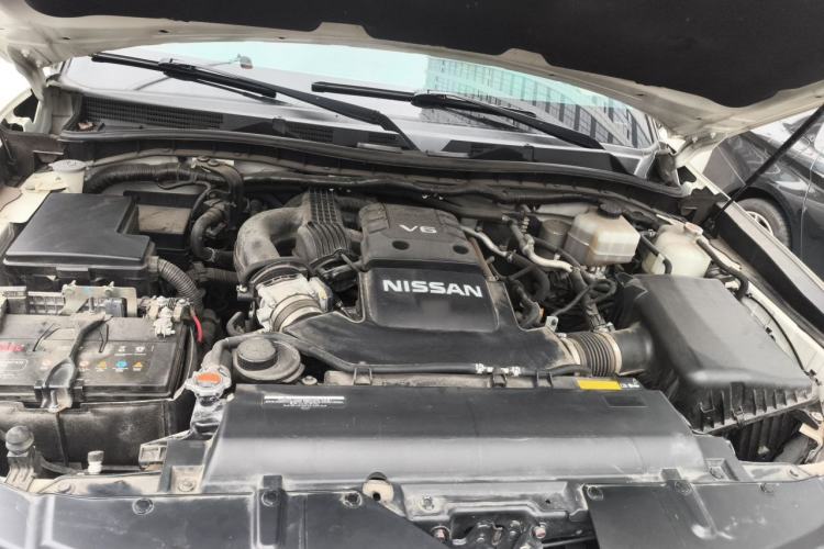 Used Nissan Patrol  Engine Bay
