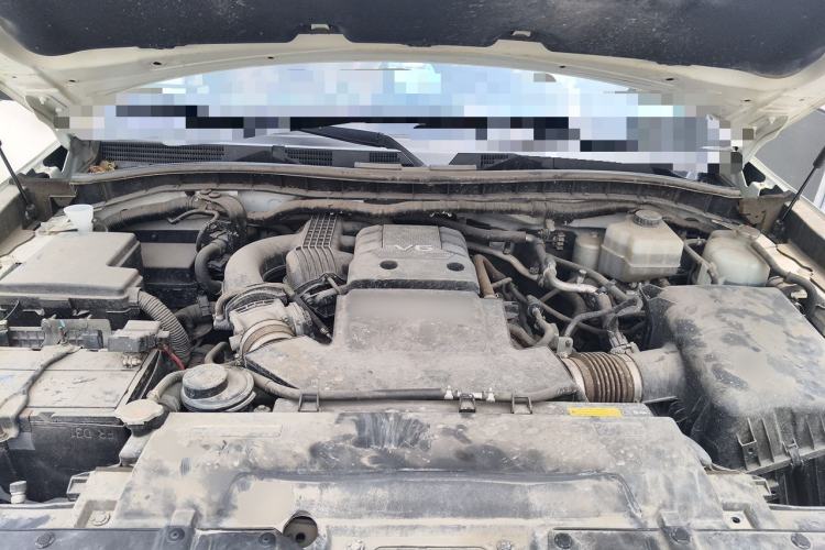 Used Nissan Patrol  Engine Bay