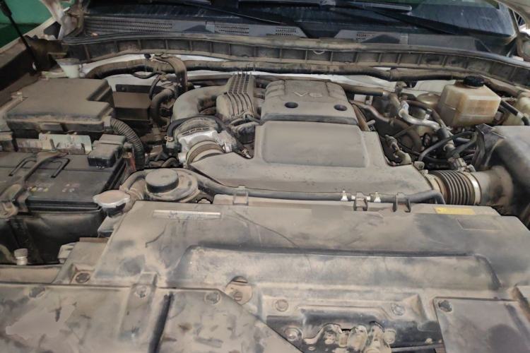 Used Nissan Patrol 2018 4.0L Automatic 7-Seater Middle East Version Engine Bay