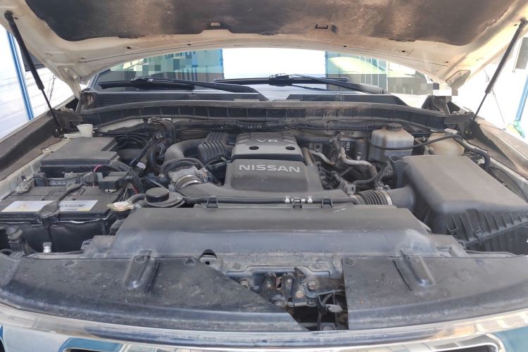Used Nissan Patrol  Engine Bay