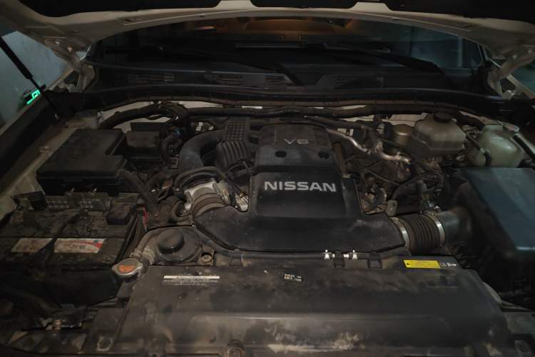 Used Nissan Patrol 2018 4.0L LinkedIn Edition Engine Bay