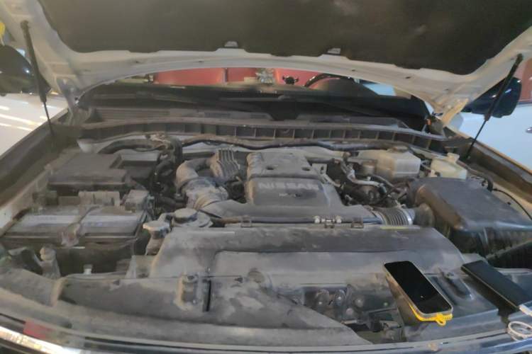 Used Nissan Patrol 2018 4.0L LinkedIn Edition Engine Bay
