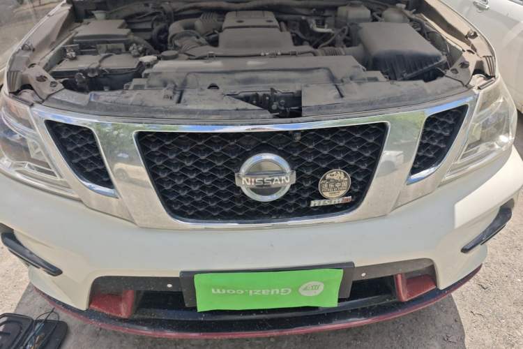 Used Nissan Patrol  Engine Bay