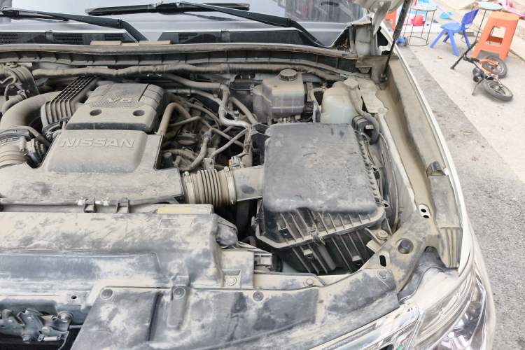 Used Nissan Patrol  Engine Bay Left
