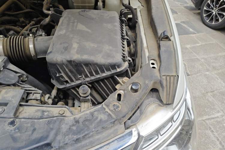 Used Nissan Patrol 2018 4.0L Flagship Model Engine Bay Left
