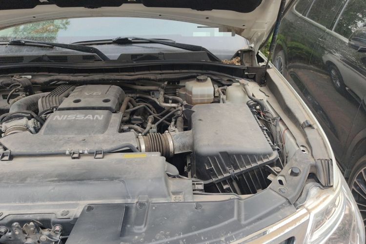 Used Nissan Patrol  Engine Bay Left