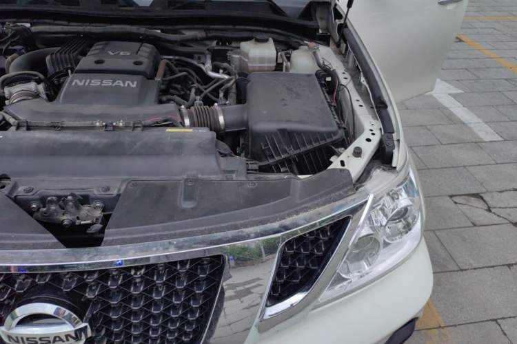 Used Nissan Patrol 2018 4.0L LinkedIn Edition Engine Bay Left